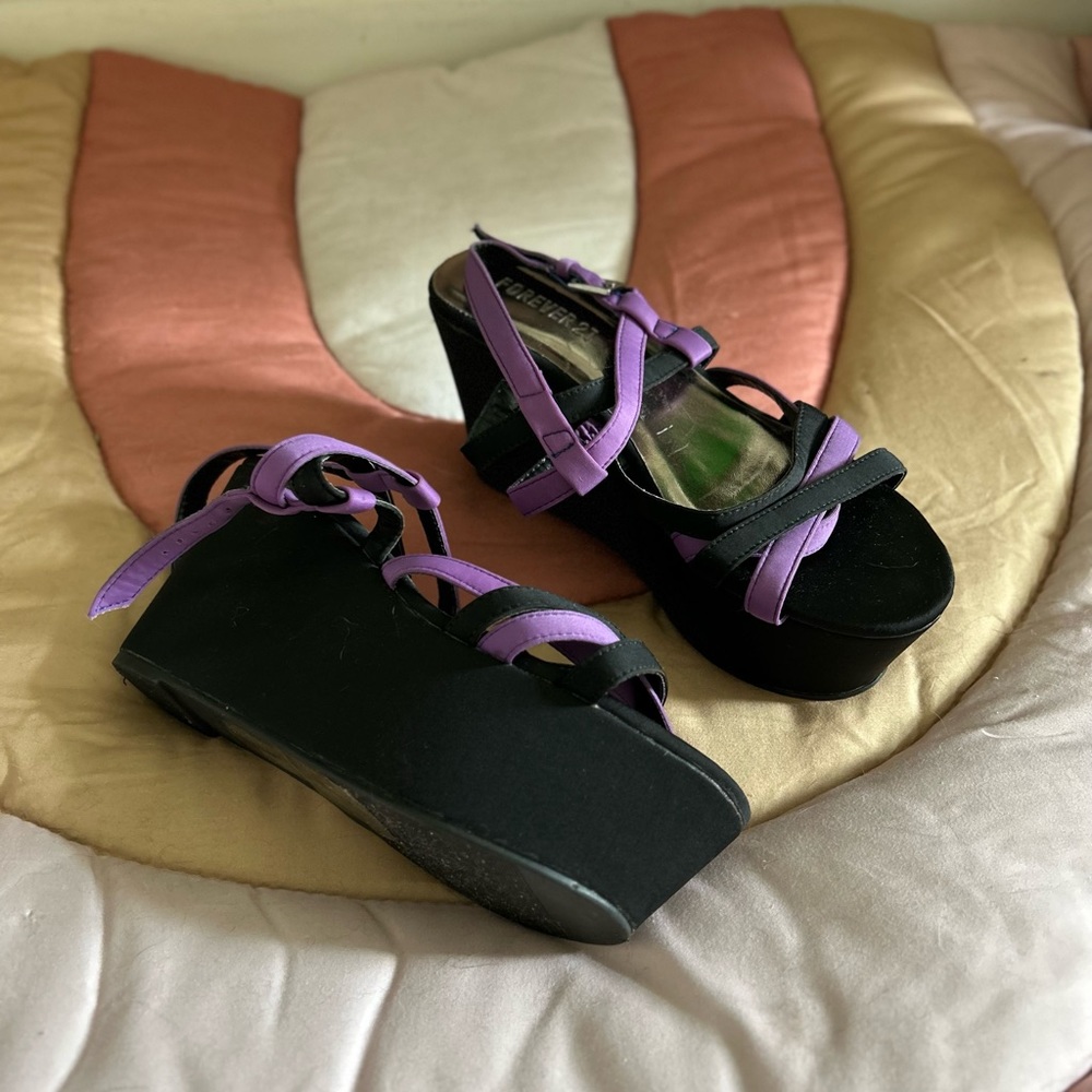 Purple & Black Rare Strappy Platforms // Size 7